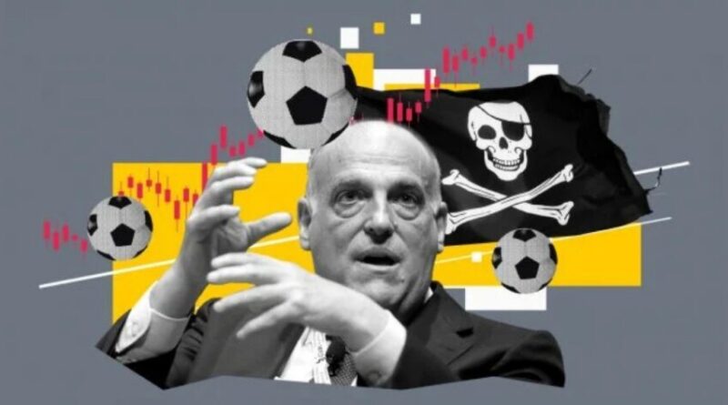Javier Tebas envoltat de pictogrames que simbolitzen la pirateria i el futbol